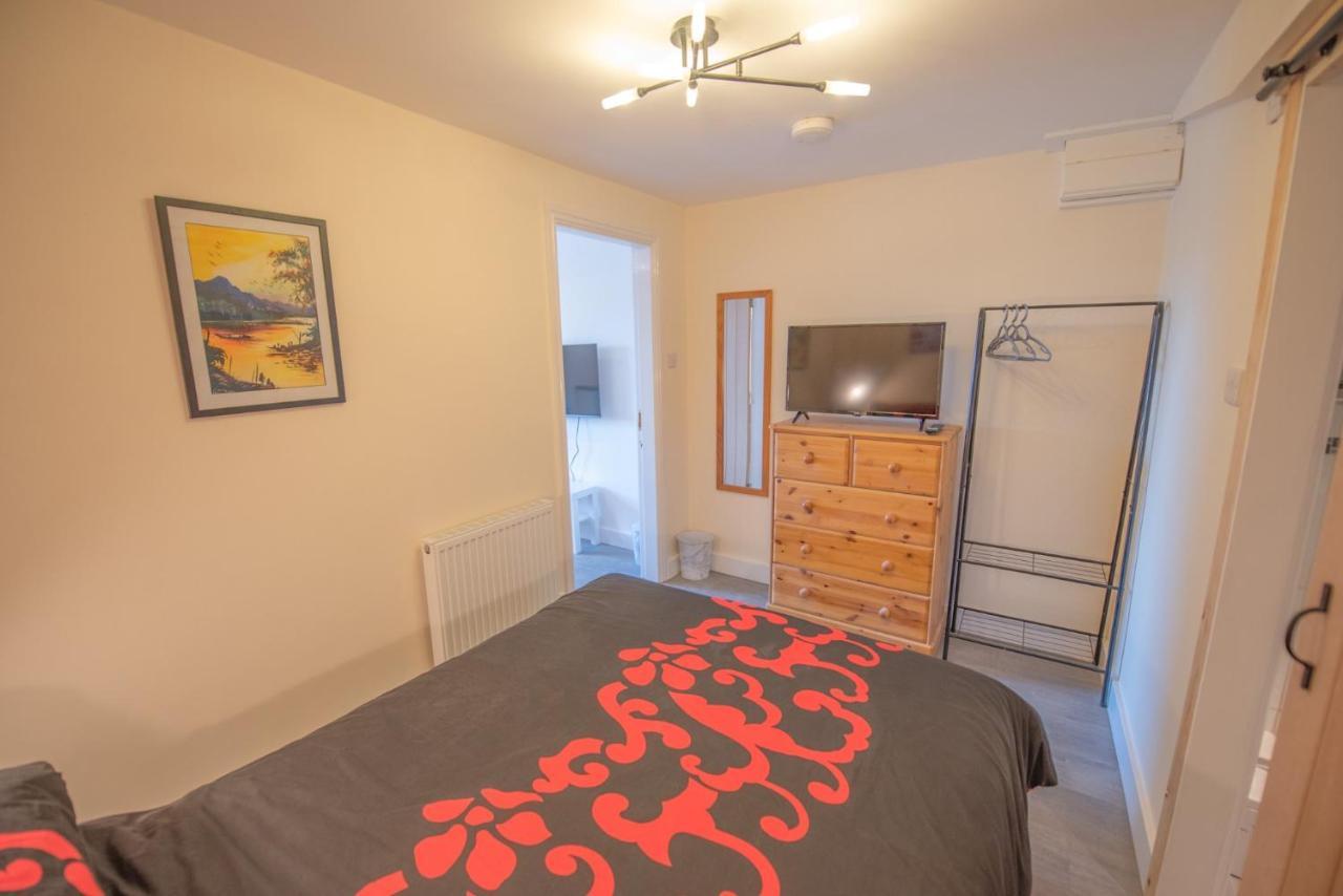 Apartment Modern In Town Centre *